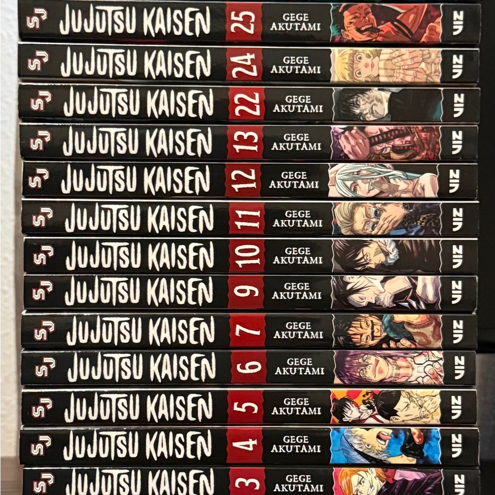 Jujutsu Kaisen Manga English Version manga volumes by Gege Akutami